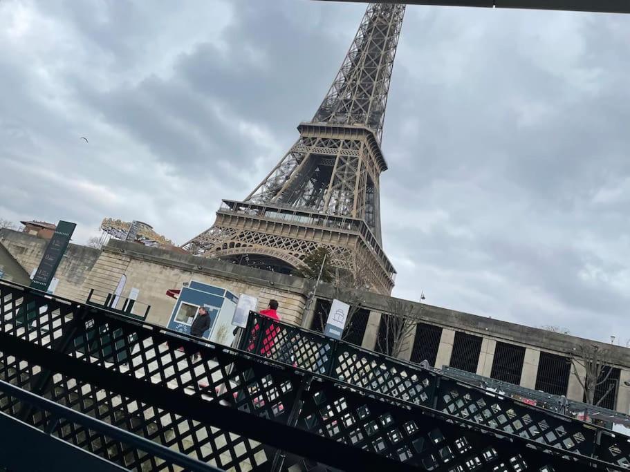 Agreable Et Bien Situe - Close Eiffel Tower *